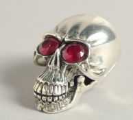 AN 800. SILVER SKULL SNUFF BOX, 1.75