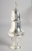 A LARGE EDWARD VII SUGAR CASTER. 11ins high. London 1901, weight: 10ozs.