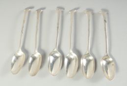 A MIXED SET OF SIX ONSLOW PATTERN GEORGE III SILVER DESSERT SPOONS. London 1770. Maker: I. L. & G.