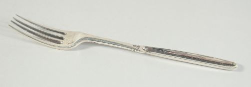 A RARE GEORGE II SILVER MARROW FORK. London, 1751. Maker: I. L.
