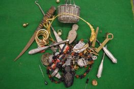 Miscellaneous collectables.