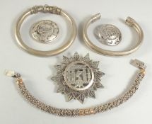 A COLLECTION OF MIXED METAL ITEMS, including bracelets and brooches, (qty).