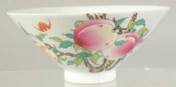 A CHINESE FAMILLE ROSE PORCELAIN BOWL painted with peaches and bats. 15cm diameter.