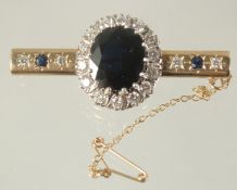 A SUPERB SAPPHIRE AND DIAMOND BAR BROOCH approx. 8cts