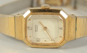 A LADIES SEIKO WRISTWATCH.