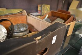 Miscellaneous collectables.