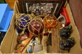 Miscellaneous collectables.