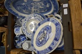 Quantity of blue and white china.