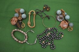 A bag of bijouterie.