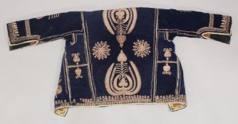 AN OTTOMAN TURKISH EMBROIDERED VELVET MEN'S KAFTAN.