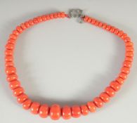A CORAL-STYLE BEADED NECKLACE.