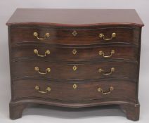 A SUPERB 18TH CENTURY MAHOGANY CHIPPENDALE SERPENTINE FRONTED COMMODE with four long graduated