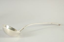 A VICTORIAN FIDDLE PATTERN SOUP LADLE. London 1854. Maker, George ANGELL.