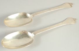 A RARE PAIR OF CHARLES II SILVER TRIFID END SPOONS. Initials S over T. A. London 1684.