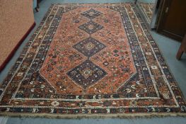 A good large Persian design carpet 320cm x 215cm.
