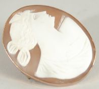 A VICTORIAN 9CT YELLOW GOLD OVAL CAMEO.