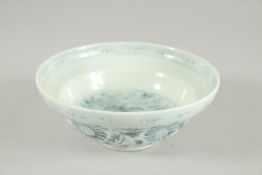 A CHINESE BLUE AND WHITE PORCELAIN BOWL. 17.5cm diameter.