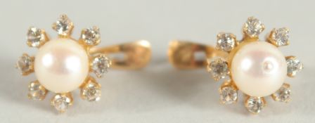 A PAIR OF 18CT YELLOW GOLD, PEARL AND DIAMOND EAR CLIPS.