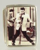 A SILVER PILL BOX. 1.5ins