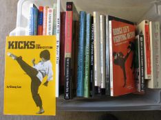 MARTIAL ARTS, diverse training manuals, mostly p.b. (1 box).