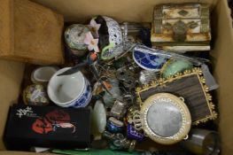 Miscellaneous collectables.