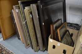 A good collection of paintings, prints and engravings.