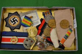 Two First World War military medals presented to 6153 Private E L Finch, Fifteenth London Regiment