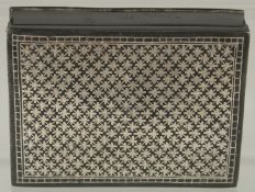 A SMALL NIELLO SILVER BOX, 9cm x 6.5cm.