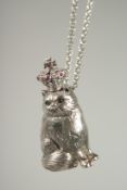 A SILVER CAT PENDANT AND CHAIN.