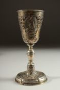A GOOD EARLY CONTINENTAL SILVER GOBLET possibly Dutch, with two oval portraits and raised feleque