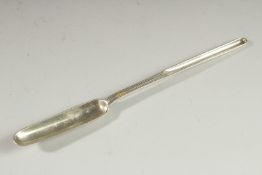 A VICTORIAN SILVER MARROW SCOOP. 8.5ins long. London 1872. Maker: George Adams.