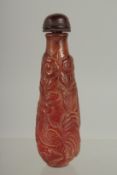 A CHINESE AMBER SNUFF BOTTLE
