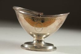 A GEORGE III SILVER BOAT SHAPED SUGAR BASIN with bead edge. London 1786. Maker: J. H.