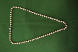 Decorative pearl necklace.