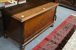 An oak blanket chest.