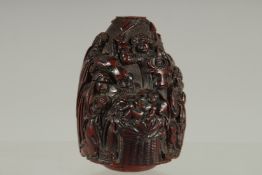 A VERY GOOD RENEISSANCE REVIVAL CARVED COQUILLA NUT SNUFF BOX, possibly LABURNHAM, carved with a re