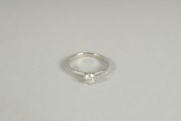 A PLATINUM SINGLE STONE DIAMOND RING.