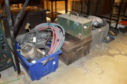 A large quantity of tools etc.