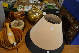 Miscellaneous collectables, turned wood bowls etc.