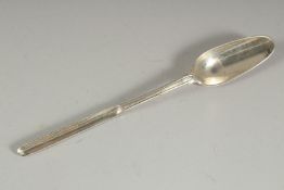 A SMALL DUTCH SILVER MARROW SCOOP.
