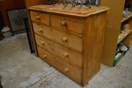Pine chest of drawers.