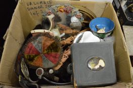 A quantity of miscellaneous collectables.