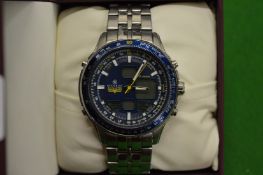 A Gentleman's Accurist wristwatch.