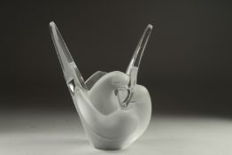 A LALIQUE FROSTED GLASS VASE 