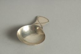 A GEORGE III SILVER PLAION CADDY SPOON, circa. 1780. Maker: George Smith.