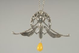 A SILVER NOUVEAU STYLE PENDANT AND CHAIN.