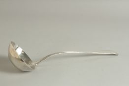 A GEORGE III SILVER BEAD EDGE SOUP LADLE. London 1807. Maker: William Eley & William Fearn.