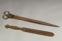 19TH CENTURY OTTOMAN GOLD INLAID SCISSORS, together with a fine gold inlaid inscribed page