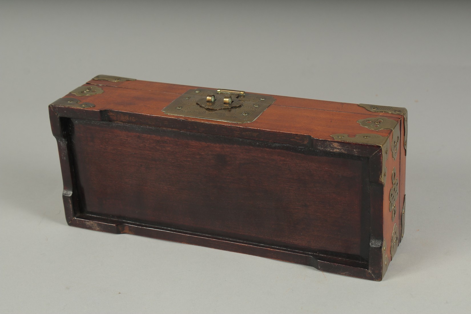 A LATE 19TH - EARLY 20TH CENTURY CHINESE JADE MOUNTED HARDWOOD BOX, the hinged lid inset with - Image 7 of 7