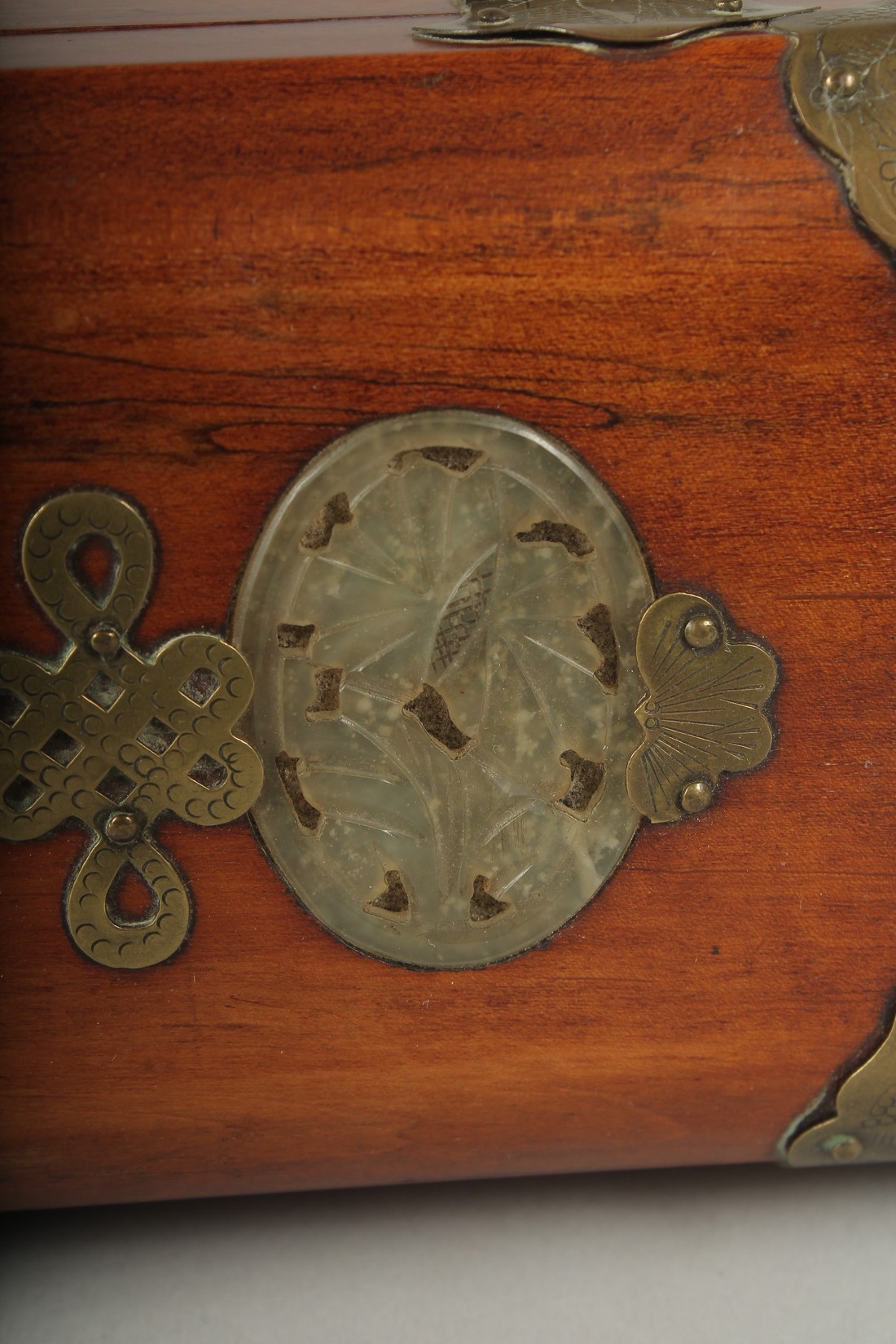 A LATE 19TH - EARLY 20TH CENTURY CHINESE JADE MOUNTED HARDWOOD BOX, the hinged lid inset with - Image 5 of 7
